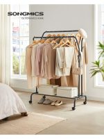 colgador de ropa portatil con ruedas jpg
