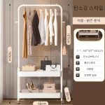 percheros de metal para ropa con ruedas jpg