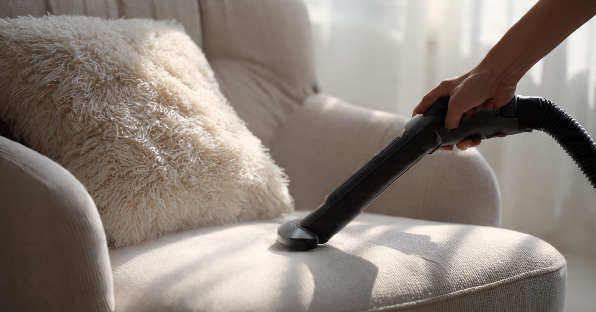 Con qué limpiar los muebles de tela (2)