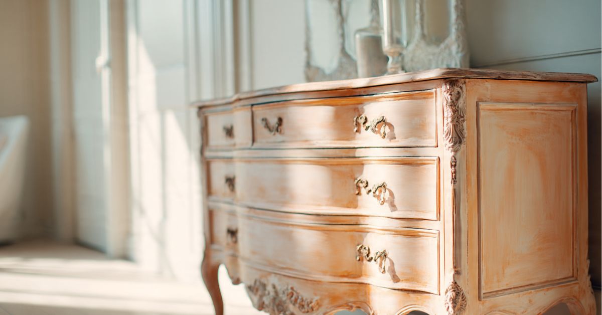De qué color pintar un mueble antiguo